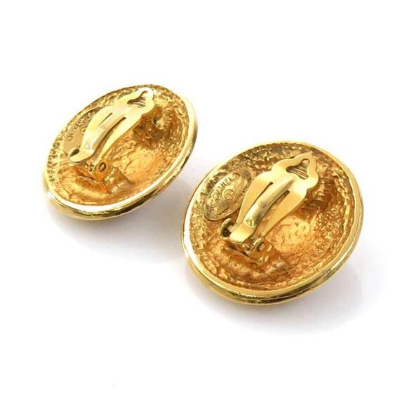 CHANEL Logo Clip on Earrings Gold Metal - e60407a - Picture 4 of 11